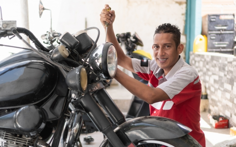 Cách tiết kiệm xăng hiệu quả khi đi xe máy