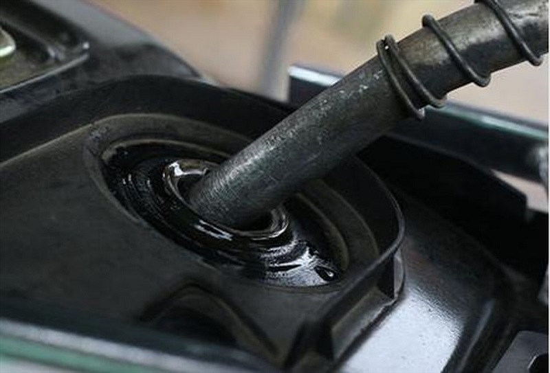 Tại sao xe máy hao xăng Cách tiết kiệm xăng hiệu quả