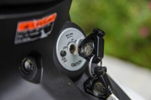 Thay Ổ Khóa Xe Máy Tại Nhà Khóa Zin, Chống Trộm Tốt