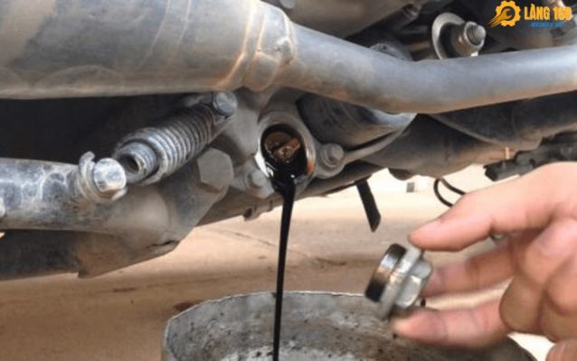xe máy bị chảy nhớt