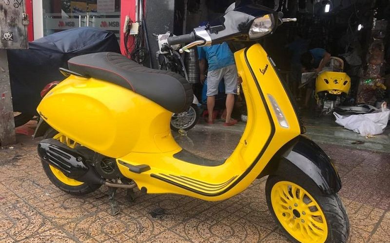 sơn xe máy giá rẻ